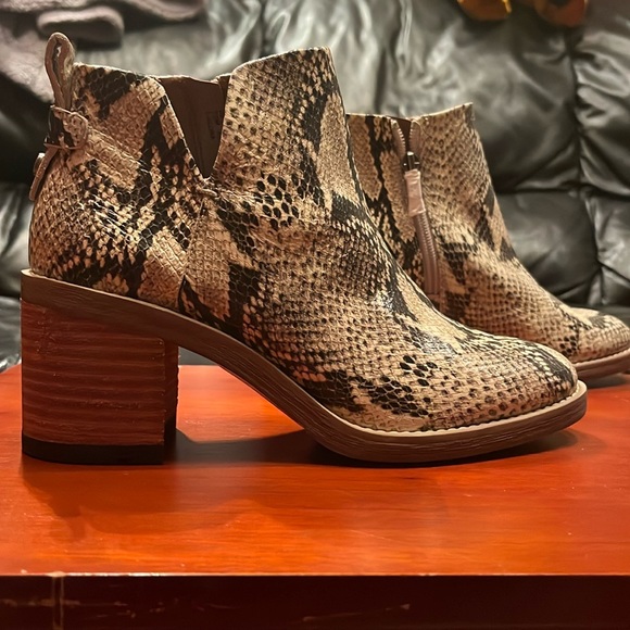 Franco Sarto Shoes - Beautiful hand finished leather python skin Franco Sarto ankle boots